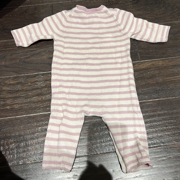Baby Gap sweater romper - Picture 2 of 2